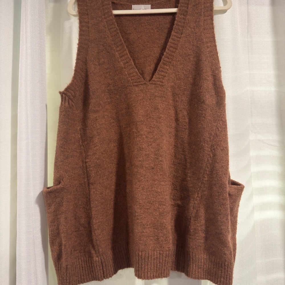 Becool‎ Womens V-Neck Knit Sweater Vest Rust Brown Oversized Pockets S/M 63253